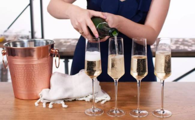 Как открыть шампанское как профессионал