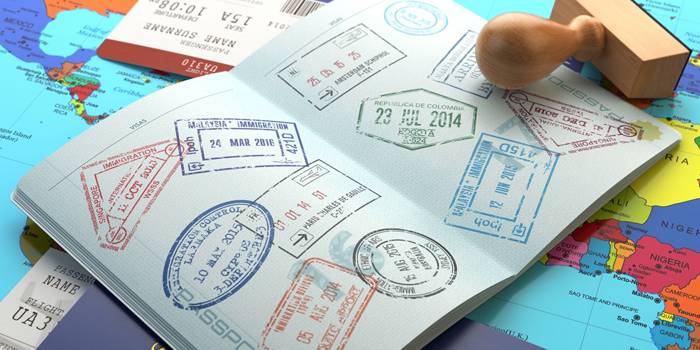 Отметки о въезде и выезде в пасспорте