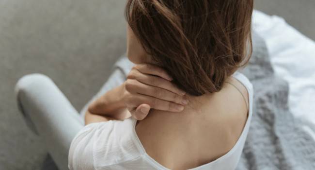 6 причин болей в шее