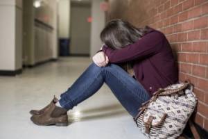 Депрессия у подростков, симптомы и лечение