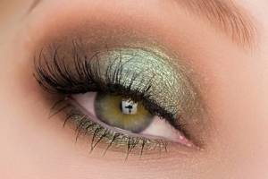 Как подобрать тени для зеленых глаз