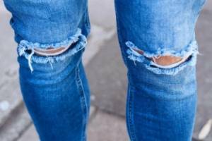 Как состарить джинсы за 7 шагов