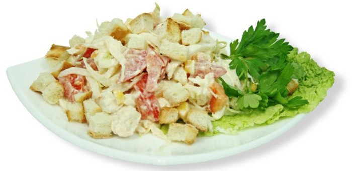 Салат из ветчины с сыром и пекинской капустой Салат из ветчины с сыром и пекинской капустой