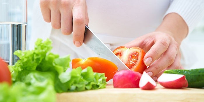 Питание для повышения упругости кожи лица