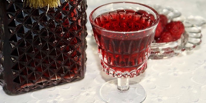 Приготовление вина из вишни с косточкой в домашних условиях Приготовление вина из вишни с косточкой в домашних условиях
