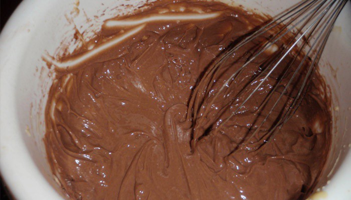 Шоколадно масляный крем для торта