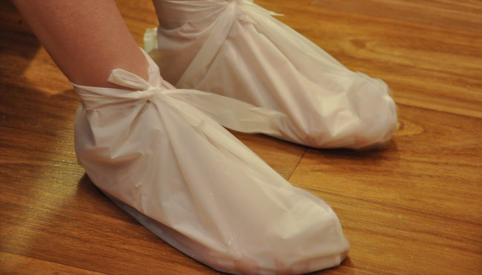 Процедура домашнего лечения растяжения голеностопа