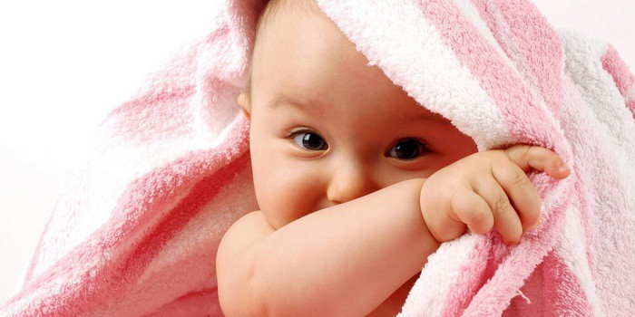 Как подмывать девочек новорожденных