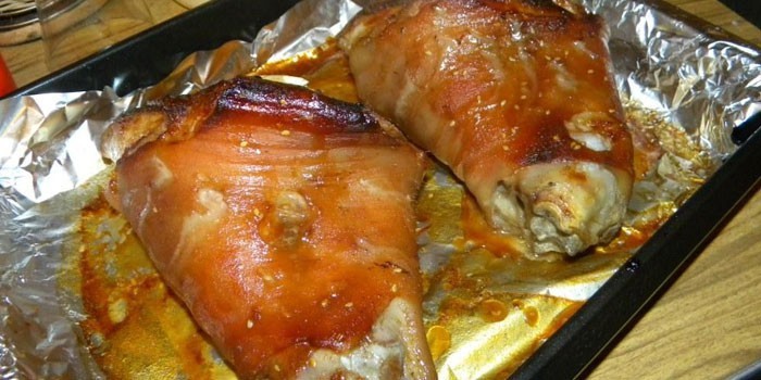 Рулька запеченная в духовке рецепт