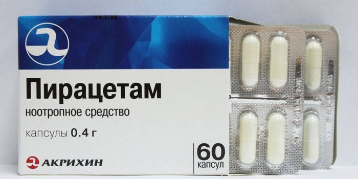 Таблетки Пирацетам в упаковке
