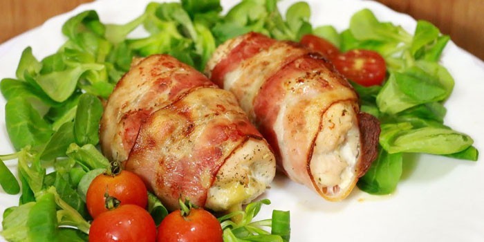 Рулетики из куриного филе с начинкой - как приготовить по вкусным рецептам на сковороде или в духовке Рулетики из куриного филе с начинкой - как приготовить по вкусным рецептам на сковороде или в духовке