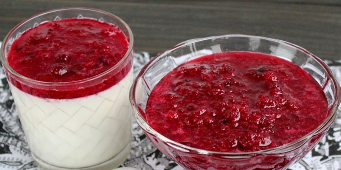 Протертая клюква с сахаром