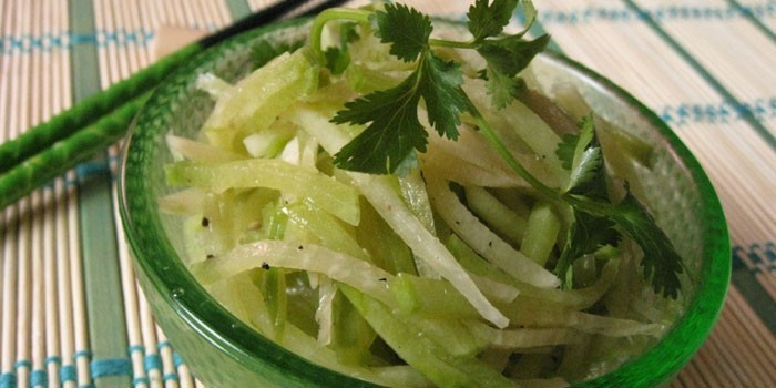 Салат из редьки из зеленой, белой или черной - рецепты приготовления вкусных и простых блюд с фото Салат из редьки из зеленой, белой или черной - рецепты приготовления вкусных и простых блюд с фото