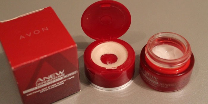 Крем для кожи вокруг глаз Avon Anew Reversalist