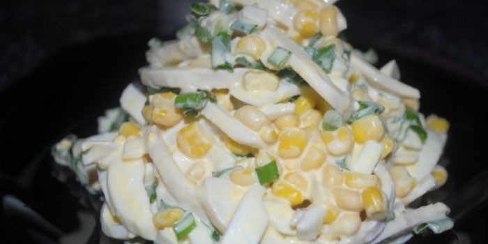Салат с кальмаром и яйцом рецепт пошагово Салат с кальмаром и яйцом рецепт пошагово