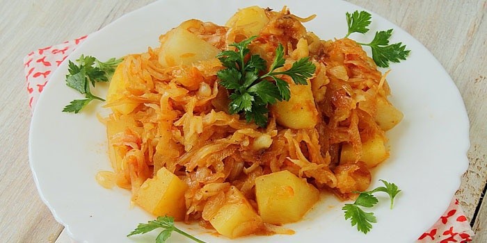 Как приготовить тушеную капусту - пошаговый рецепт с фото