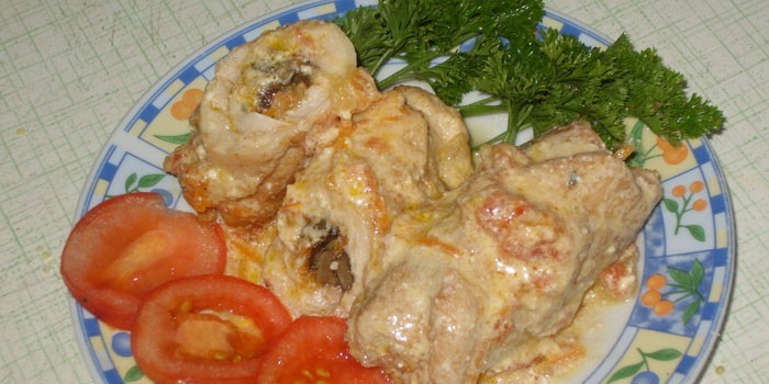 Рулетики из куриного филе с начинкой - как приготовить по вкусным рецептам на сковороде или в духовке Рулетики из куриного филе с начинкой - как приготовить по вкусным рецептам на сковороде или в духовке
