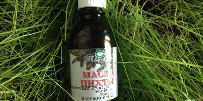 Эфирное масло пихты в бутылочке