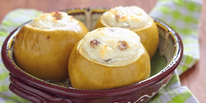 Рецепт запеченных яблок с творогом и медом в духовке рецепт с пошагово в Рецепт запеченных яблок с творогом и медом в духовке рецепт с пошагово в