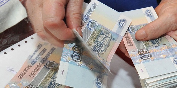 Средняя пенсия в России в 2018 году у работающих, неработающих, военных и социальных пенсионеров Средняя пенсия в России в 2018 году у работающих, неработающих, военных и социальных пенсионеров