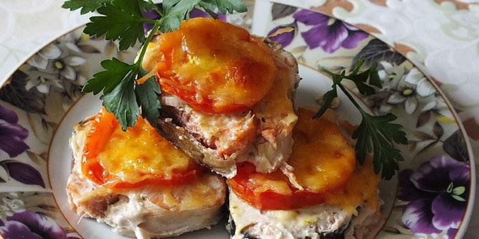 Горбуша с сыром и помидорами в духовке рецепт