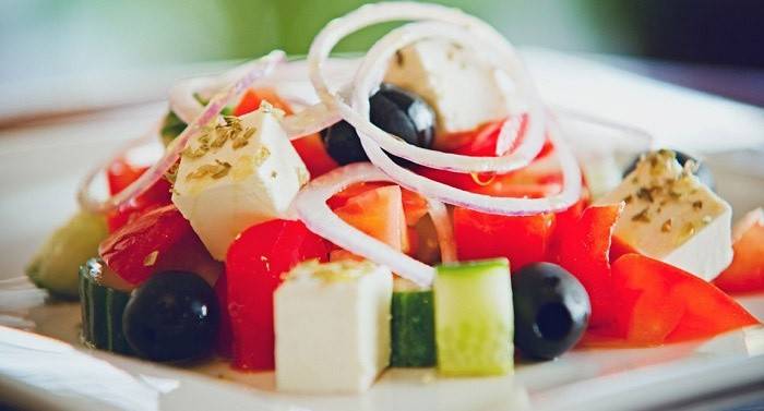 Греческий салат: вкусное меню яичной диеты