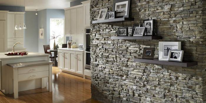 Оформление стены кирпичом под старину