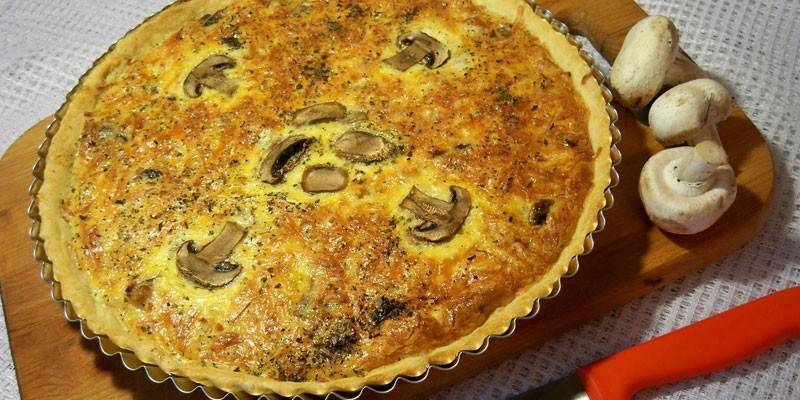 Лоранский пирог с грибами и сыром