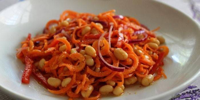 Салат с корейской морковью и фасолью