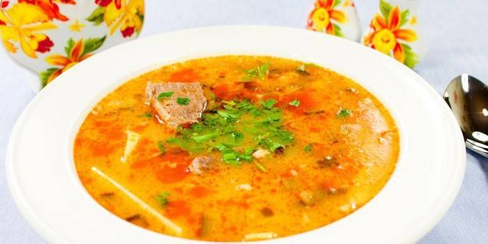 Рассольник на мясном отваре