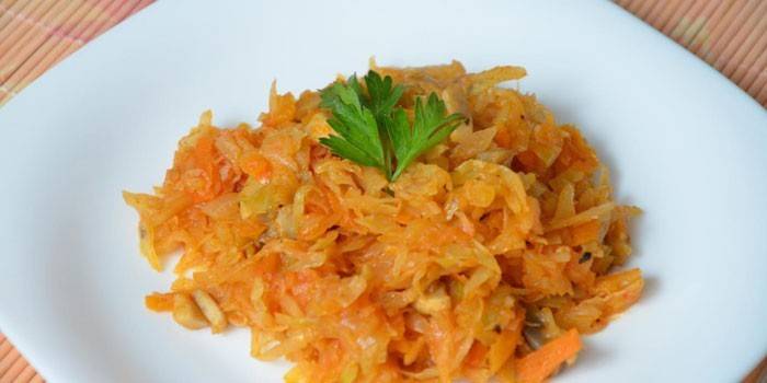 Тушеная капуста