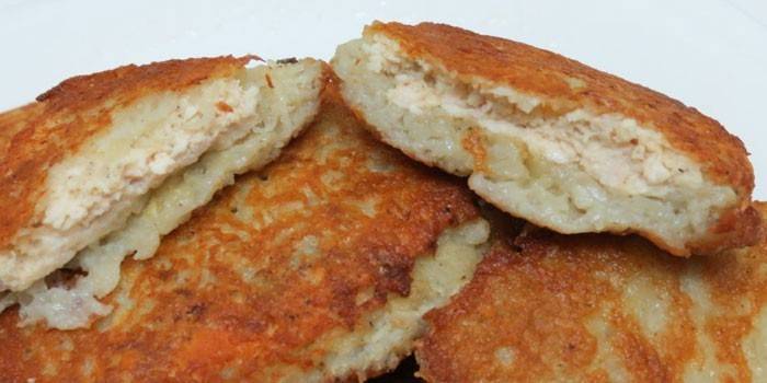 Драники с начинкой из куриного фарша