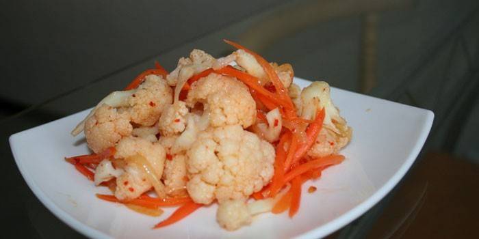 Цветная капуста с морковью по-корейски