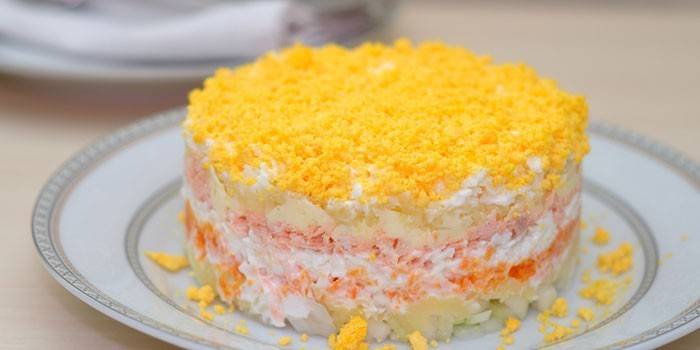 Салат Мимоза с красной рыбой