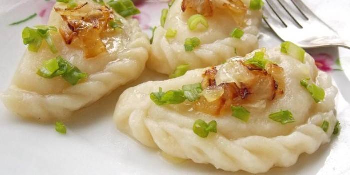 Варенички с луком
