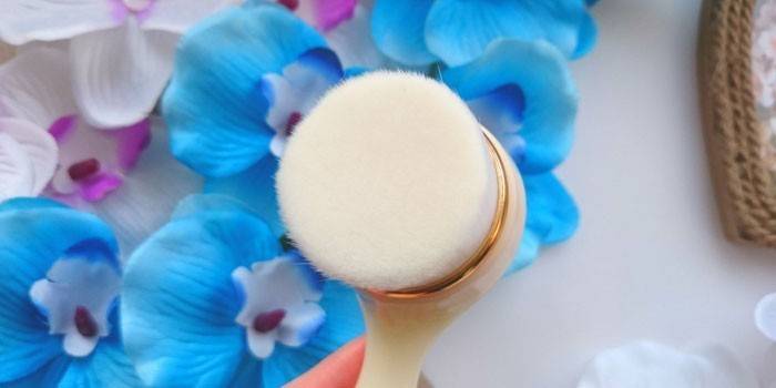 Щетка DE.CO. Accessories Cleansing Brush
