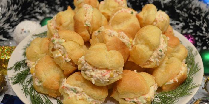 С начинкой из крабовых палочек