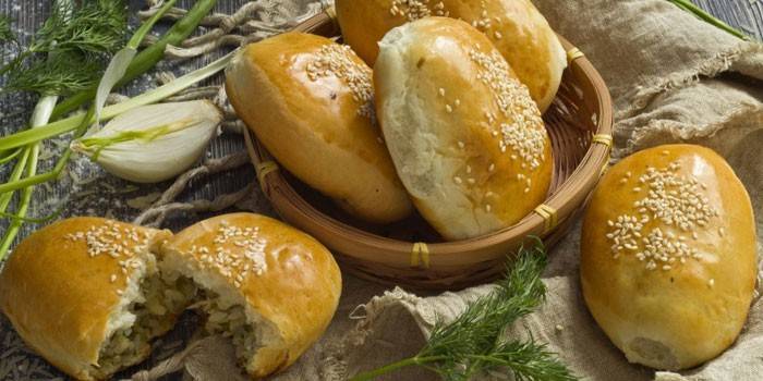 Пирожки с рисом и яйцом