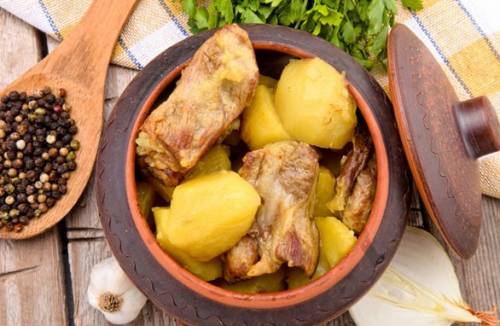 Мясо в горшочках в духовке