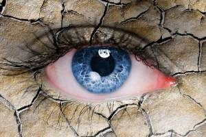 Как предупредить сухость глаз
