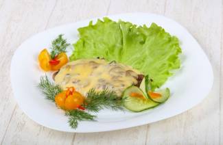 Отбивные с грибами и сыром в духовке