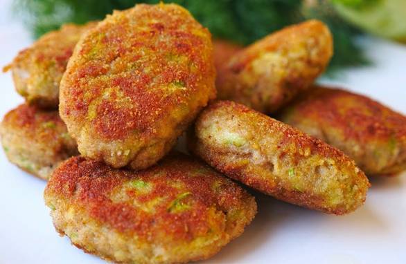 Котлеты из фарша и кабачков с манкой