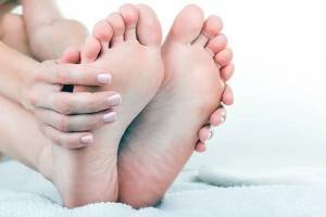 Почему ноги пахнут уксусом