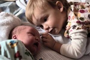Как помочь ребенку адаптироваться к новорожденному в семье