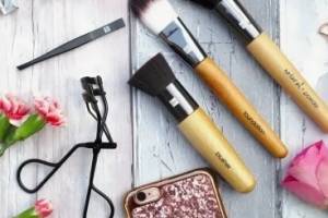 5 необходимых инструментов для нанесения макияжа
