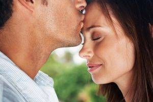 9 реальных доказательств того, что мужчина вас любит