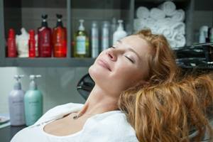 7 салонных процедур для волос в домашних условиях