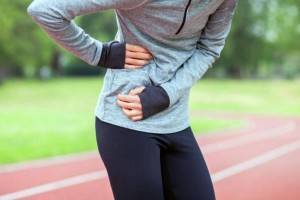 Как справиться с болью в боку во время тренировок