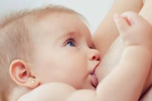 Как долго кормить ребенка грудью и когда отлучать от нее
