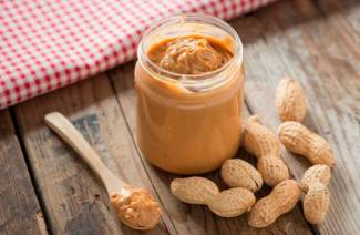 10 причин, чтобы добавить арахисовое масло в рацион